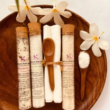 Gift Unwinding bath salts_Kanacreations