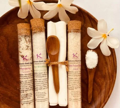 Gift Unwinding bath salts_Kanacreations