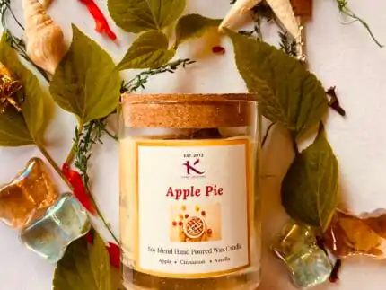 Christmas Apple pie soy candle_Kanacreations